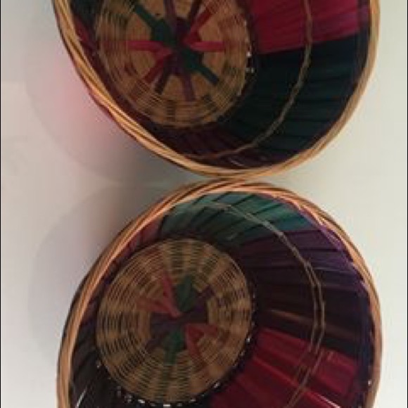 ‼️SOLD‼️ Pair of Coloured Wooden Baskets - Picture 3 of 3